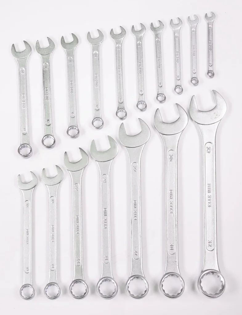 17-piece combination wrench