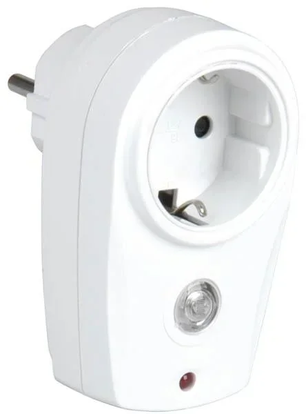 Adapter plug with twilight sensor