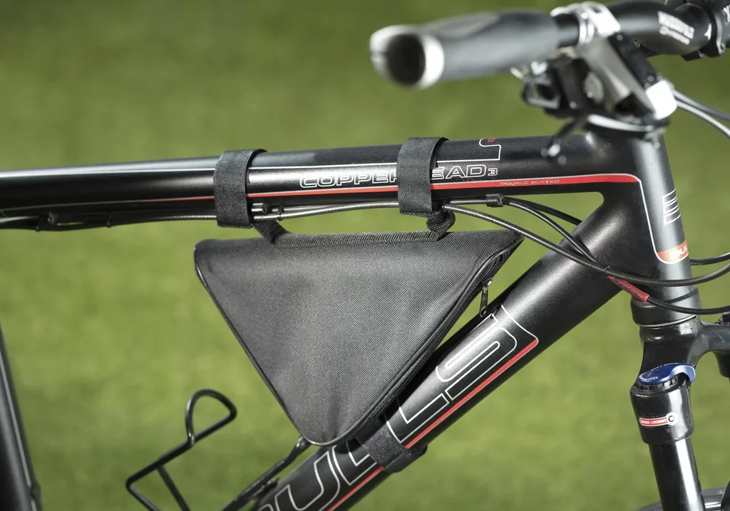 Bicycle handlebar bag