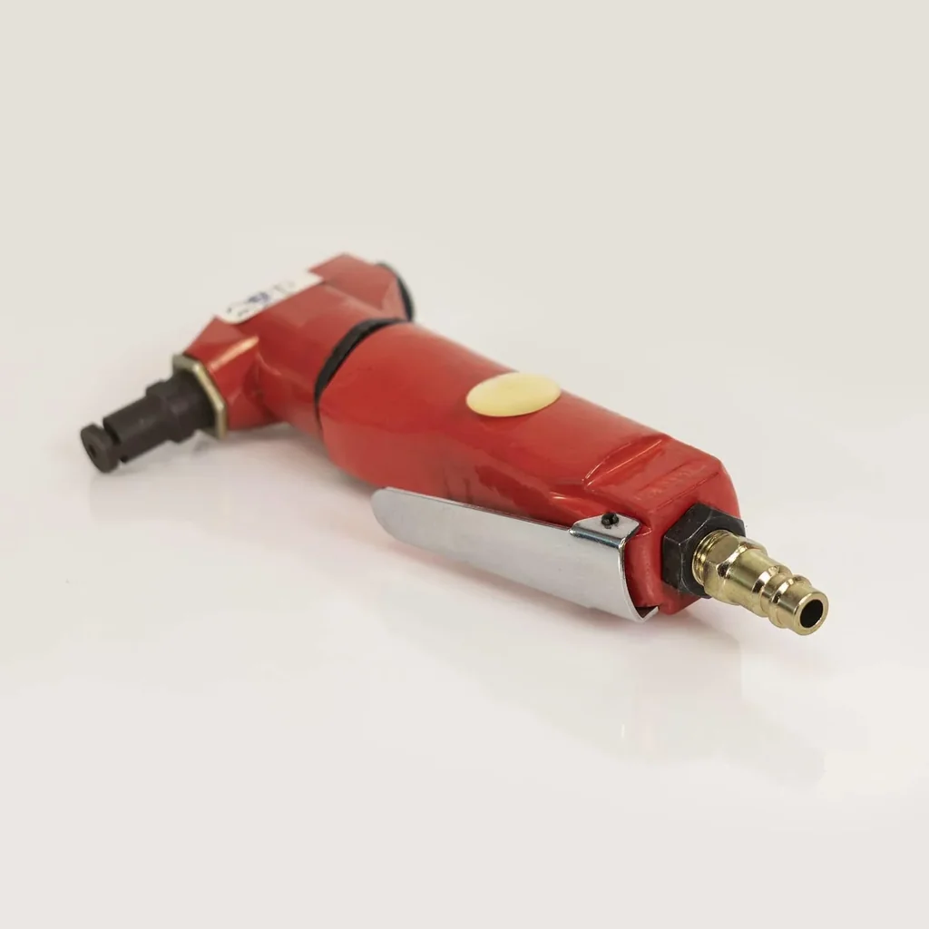 Pneumatic nibbler