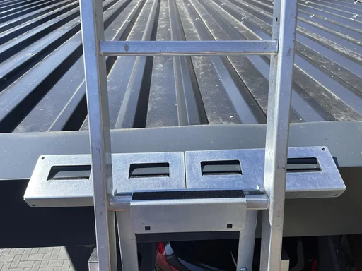 "Ladder head safety device image"