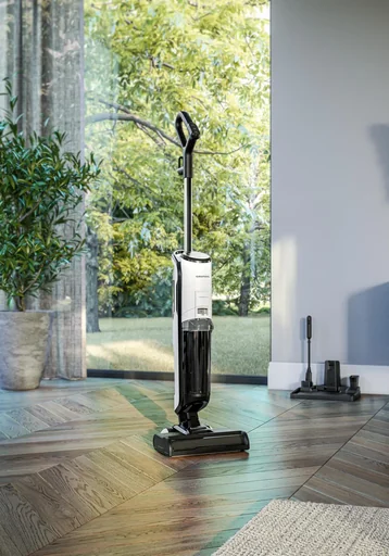 "3-in-1 wet/dry vacuum cleaner with steam function VCW 6270 400W image"