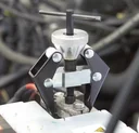 Puller for pole terminals and wiper arms