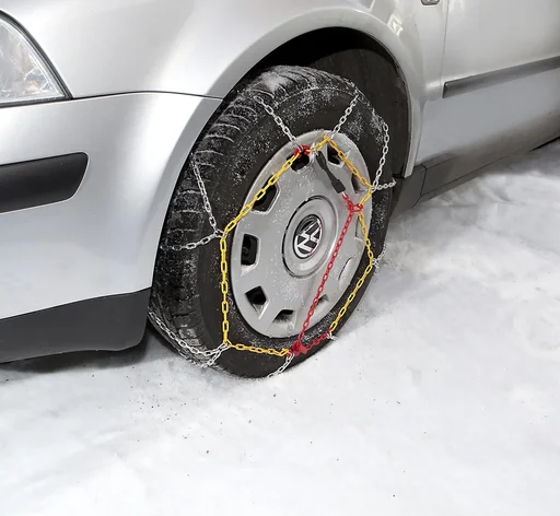 "Snow chains KN 70 1 pair image"