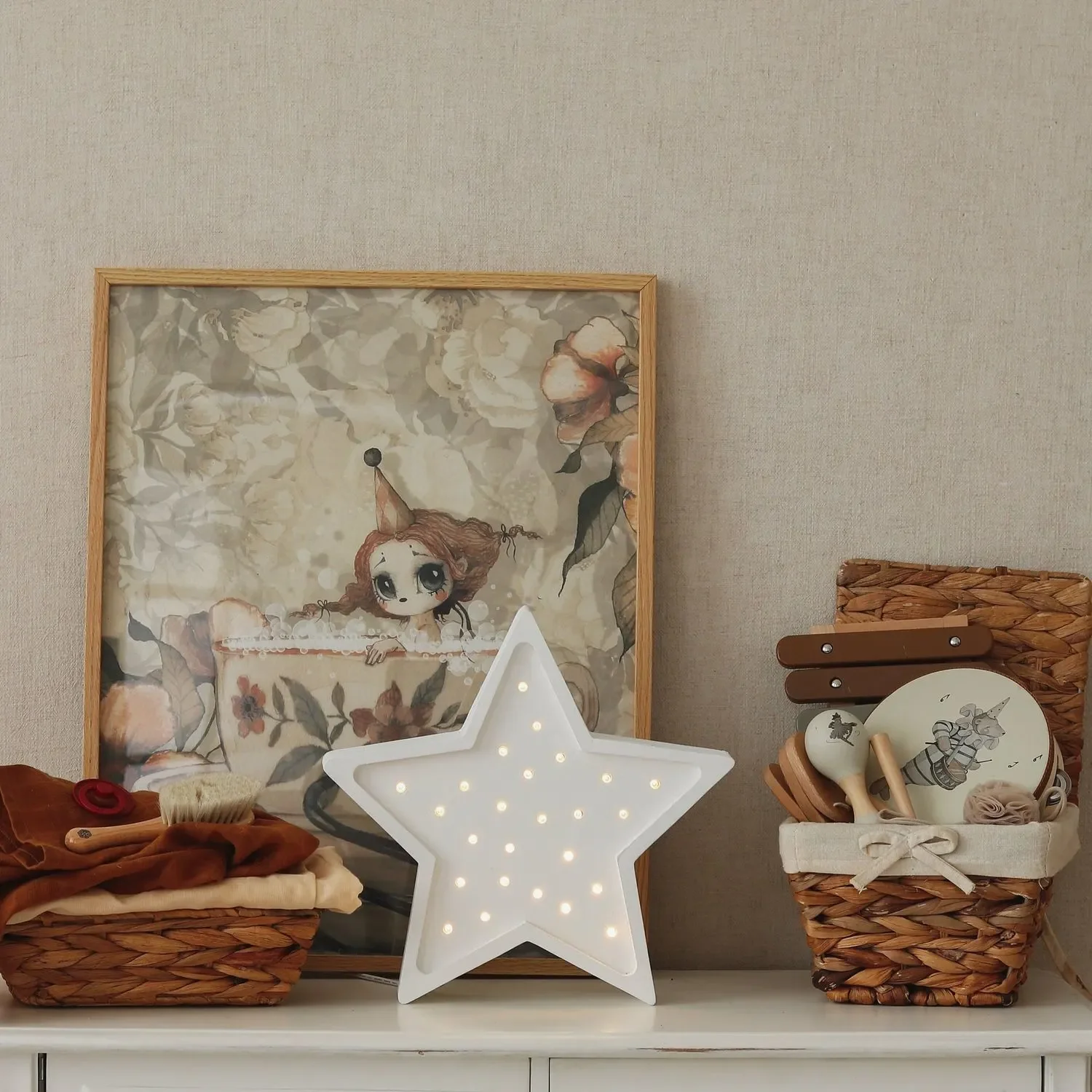 "Little Lights veilleuse enfant, lampe de nuit étoile – 100% pin naturel image"