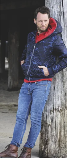 "Reversible jacket, color navy/red, size XL image"