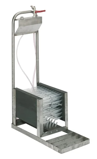 "Boot cleaner for standing image"