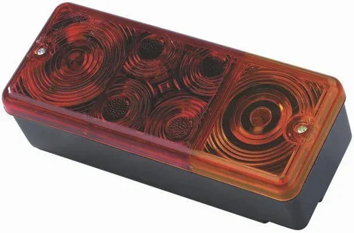 "3-chamber tail light without license plate light image"