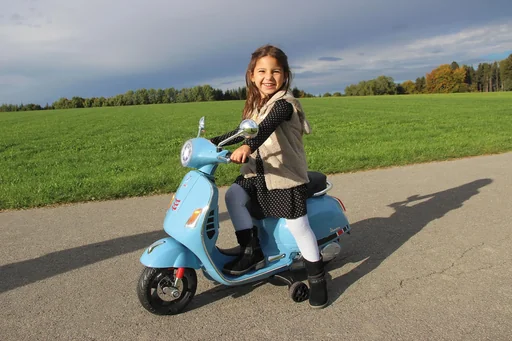 "Ride-on Vespa for children, 12 Volt, blue image"