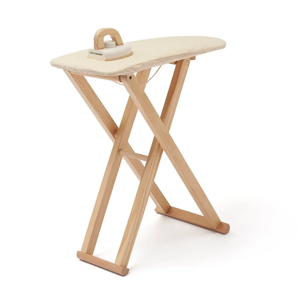 "Kids Concept Jouet planche à repasser avec fer à repasser bois naturel image"
