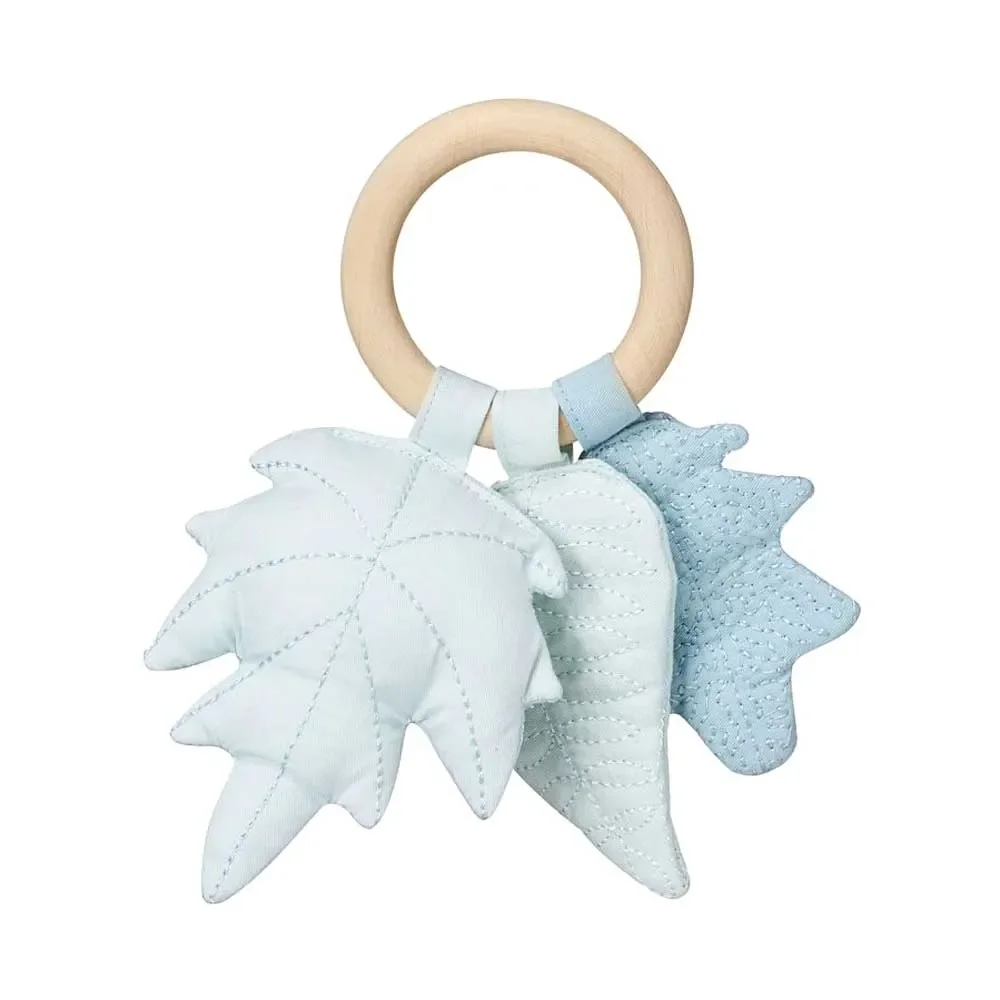 Cam Cam Bébé Hochet Feuilles bleu