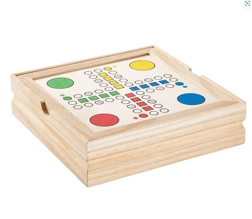 "Collection de jeux dans une boîte en bois image"