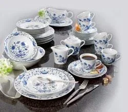 "4 SOUP CUPS WITH SAUCERS IN ONION PATTERN image"
