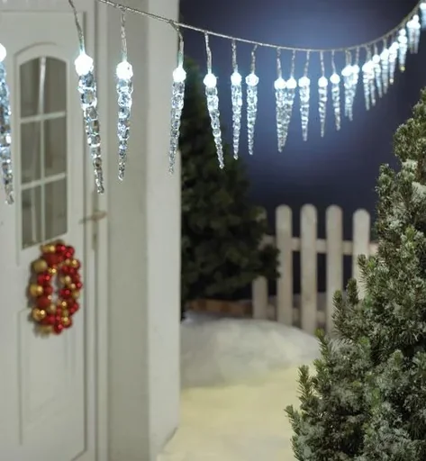 "LED light chain with 40 icicles image"